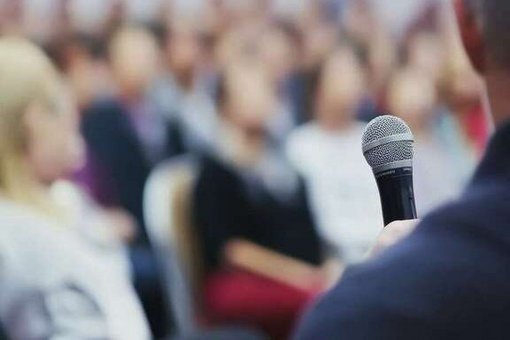 Bild zeigt Versammlung