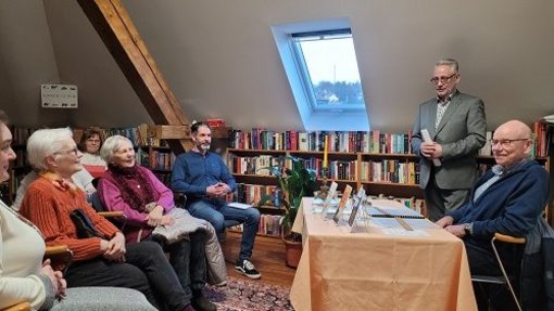 Foto der Lesung in der Bücherei