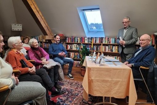Foto der Lesung in der Bücherei