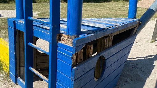 Vandalismus auf dem Spielplatz Grillparzer Straße