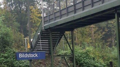 Bild zeigt Bahnhofbrücke in Bildstock