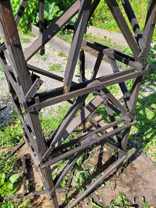 Bild zeigt beschädigtes Modell des ehemaligen Hoferkopfturms